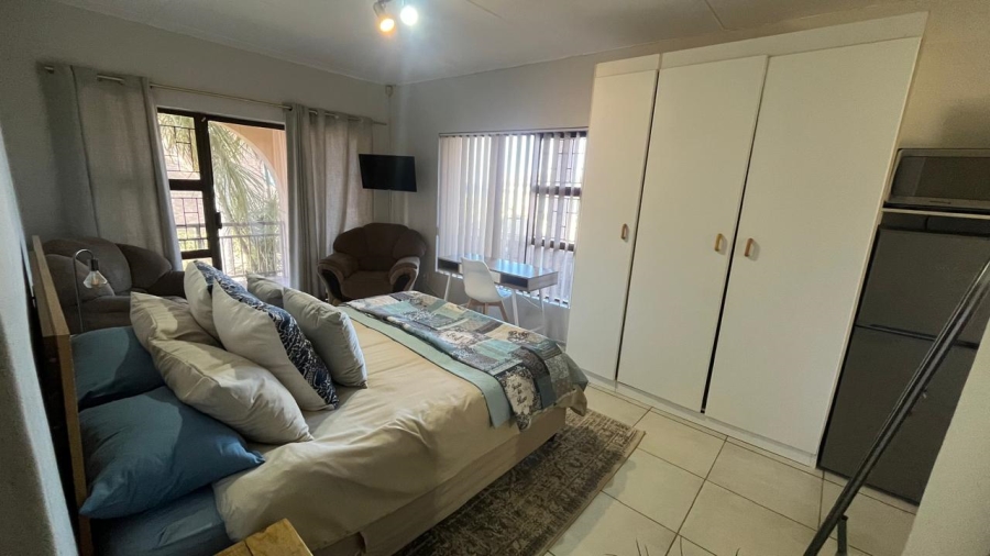 5 Bedroom Property for Sale in Wavecrest Eastern Cape